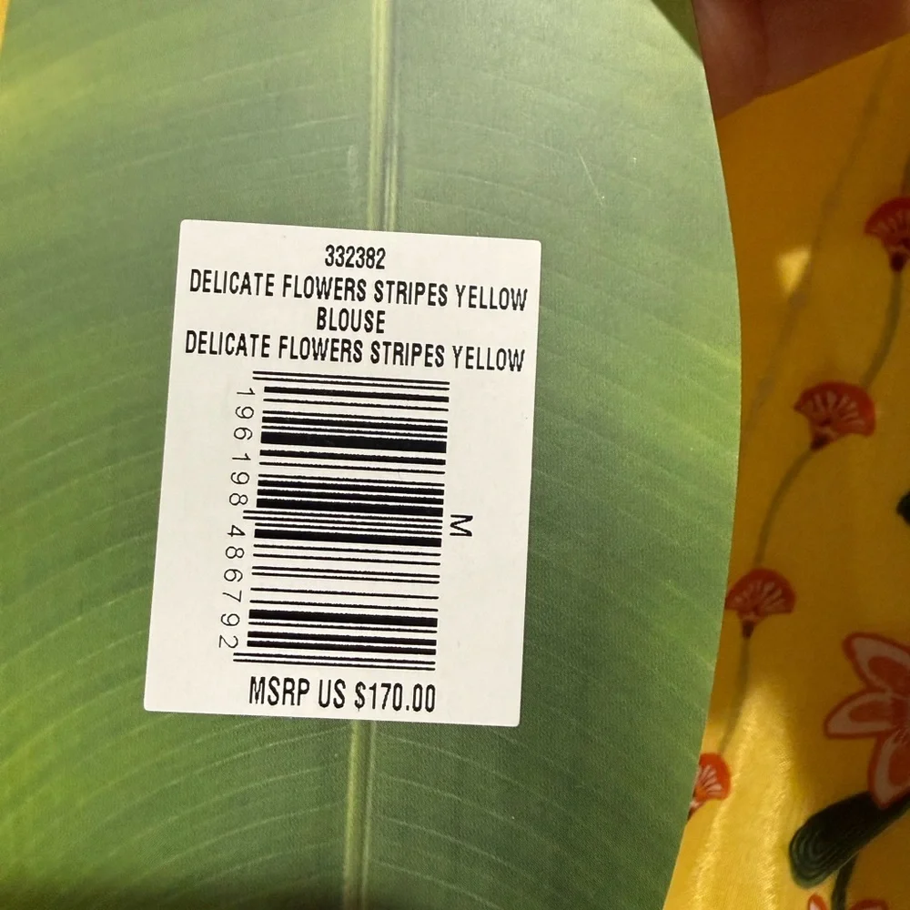 Farm Rio Yellow Delicate Flower Blouse.  Size Medium Worn once - Picture 7 of 11